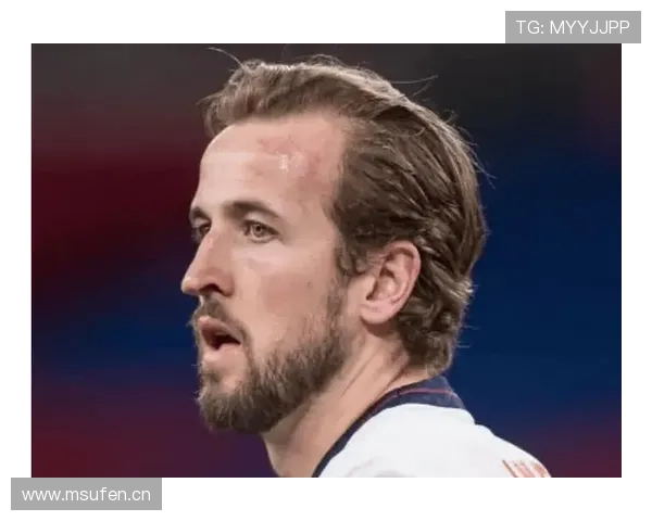 哈里·凯恩支点与对抗能力解析：传统中锋属性是否全面