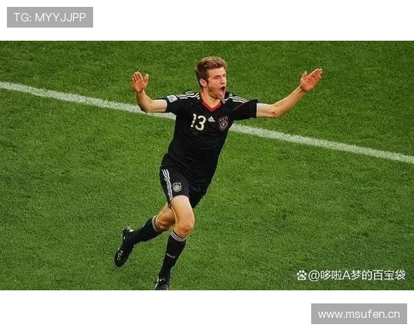 特罗萨德伪9号与边锋切换的战术多样性解析