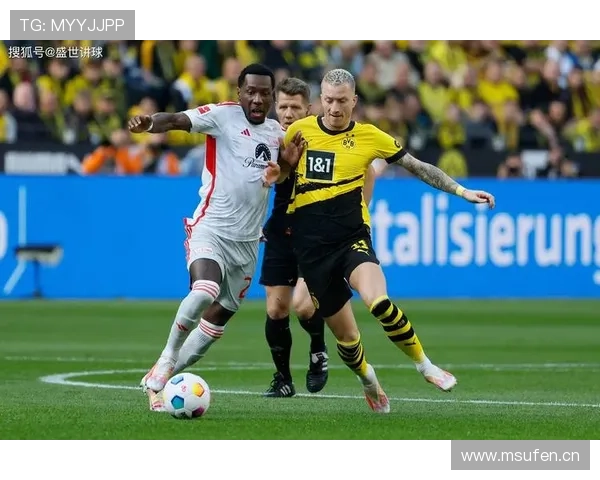 多特蒙德防守问题显现,整体站位缺陷成主因而非个人能力不足 多特蒙德防守问题显现,整体站位缺陷成主因而非个人能力不足